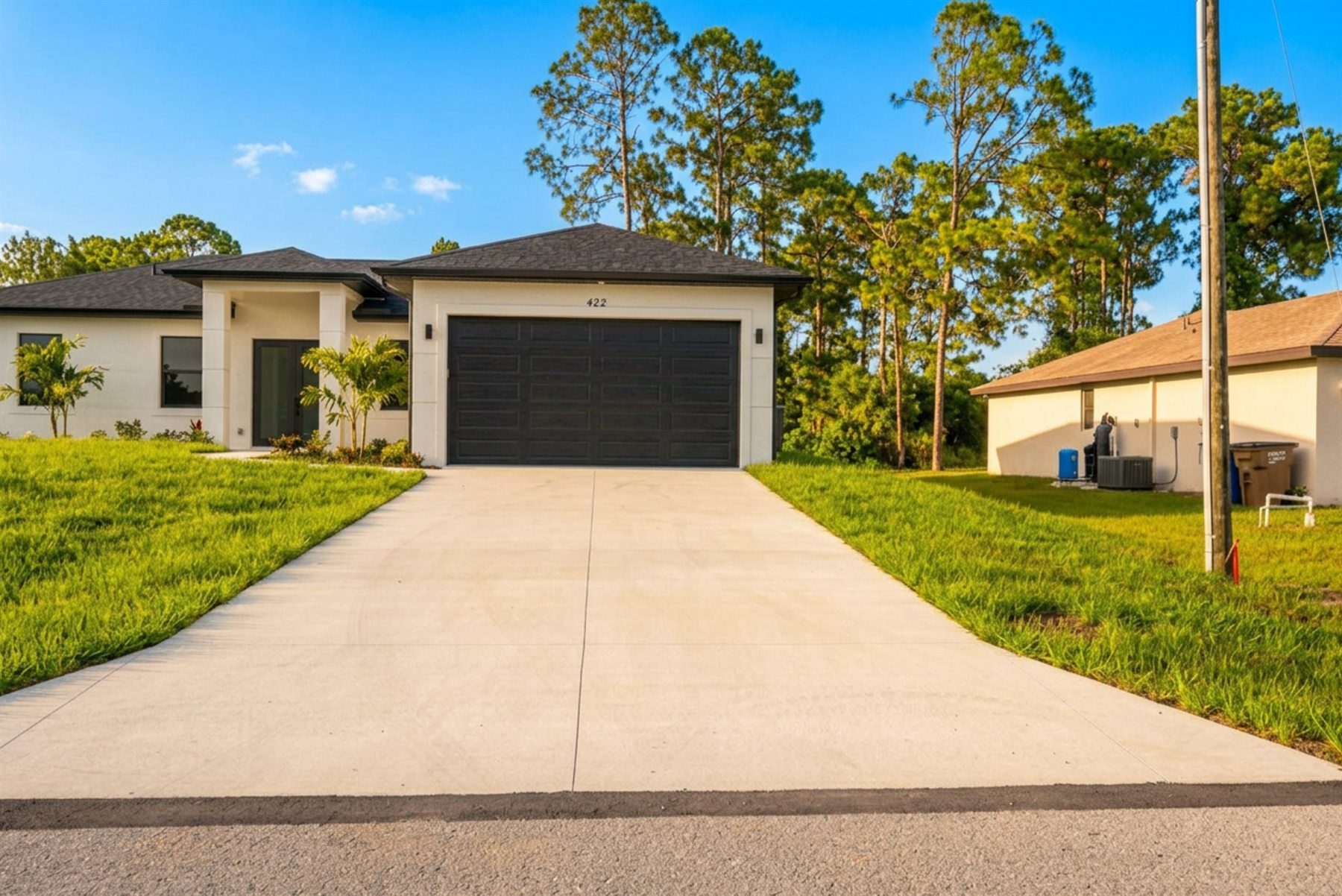 Driveway and garage view of 429 Gray Ave S